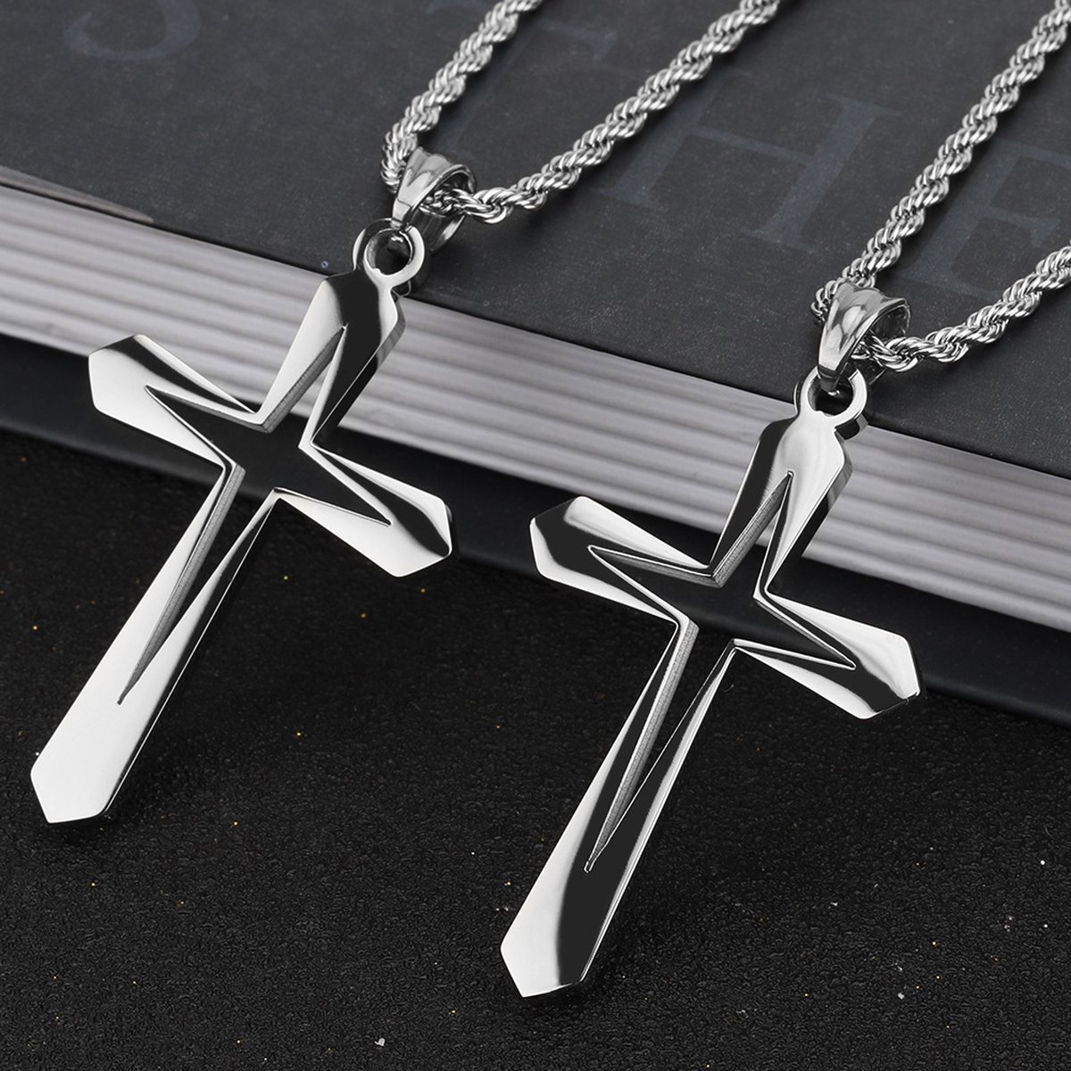 Cubaans kruis voor mannen - Zilveren kruis Ketting Plat - Mannen ketting - Heren ketting - Ketting voor mannen - cadeau mannen - Geometrie - Punk - holy cross - Zilver/Zwarte jesus ketting - zilver open