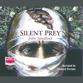 Audioboek Silent Prey van John Sandford met een illustratie van een gezicht in verband tegen een donkere achtergrond.