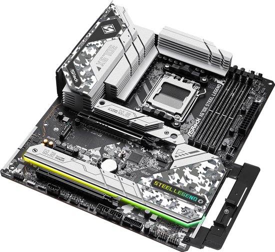 ASRock X670E Steel Legend (5/6)