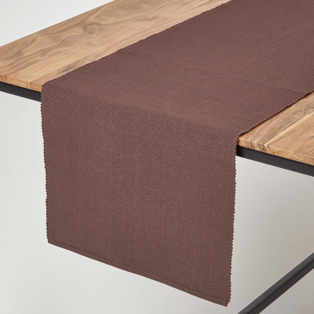 Homescapes tafelloper gemaakt van 100% katoen, bruin