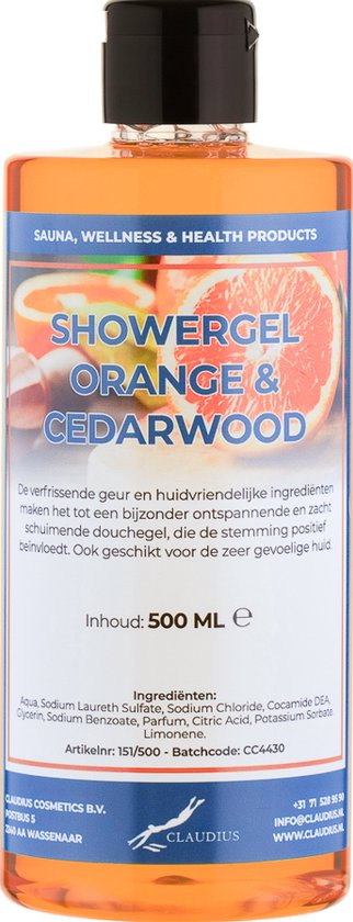 Transparante fles oranje douchegel van 500 ml met label 'Showergel Orange & Cedarwood' en afbeelding van sinaasappels.