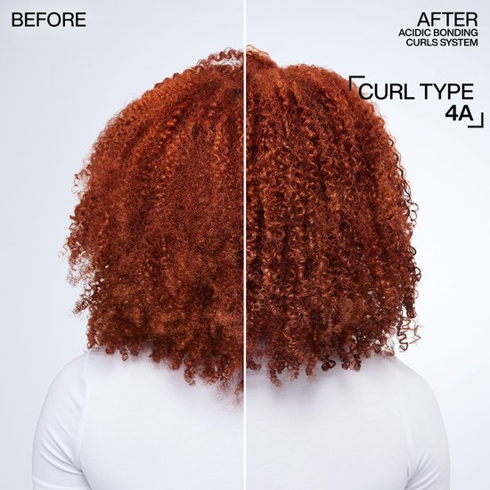 Photos avant/après du type de boucle 4A. Avant : cheveux secs et frisottis. Après : boucles brillantes et formées.
