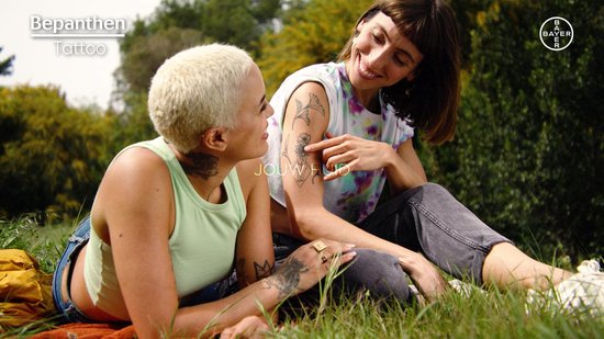 ​Bepanthen Tattoo Zonnecrème SPF 50+ | 50 ml | Beschermt en Hydrateert Getatoeëerde Huid | Behoudt Kleurintensiteit | Waterafstotend en Snel Intrekkend​