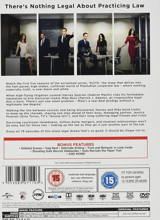 Achterkant DVD-hoes SUITS met acteurs in kantoorgeving. Tekst "Watch the first five seasons of 'SUITS,' the show that delves into the fast-paced, high stakes, cutthroat world of Manhattan law".