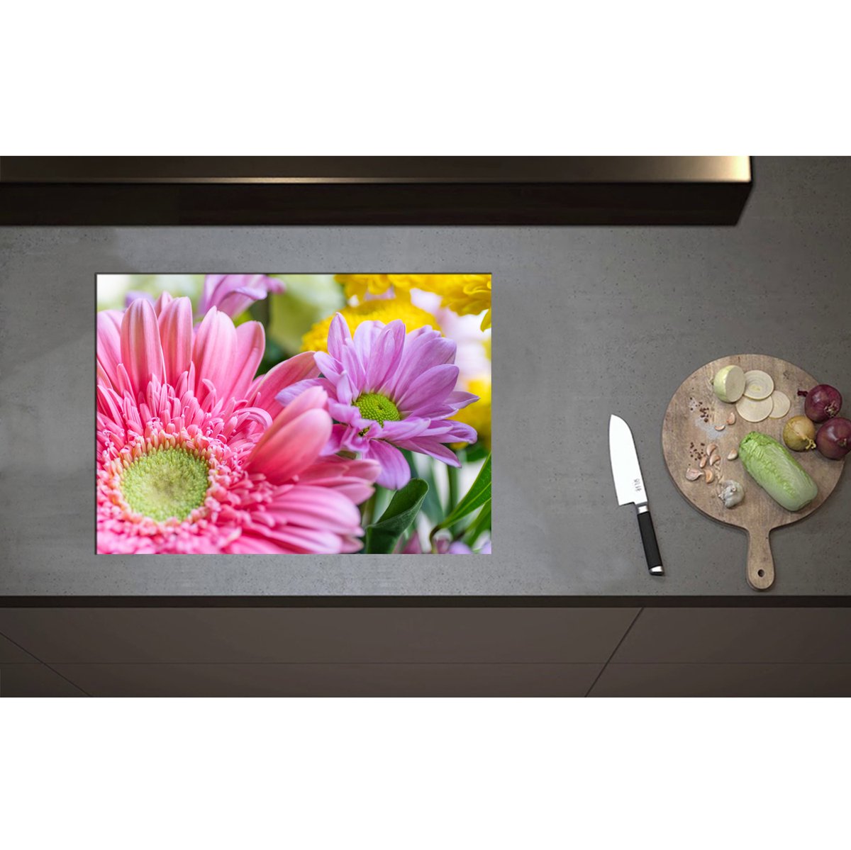Inductieplaat Beschermer - Close-up van Gekleurde Roze Bloemen - 70x50 cm - 2 mm Dik - Inductie Beschermer - Bescherming Inductiekookplaat - Kookplaat Beschermer van Zwart Vinyl
