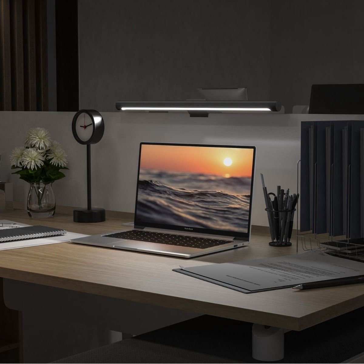Xiaomi Mi Computer Monitor Light Bar | Monitorlamp | 2700-6500K | Ra95 kleurweergave | Dimbaar 10-100% | Draadloze afstandsbediening | Geen schermreflectie | USB-voeding thumbnail 2