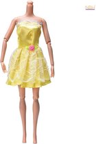 Korte Gele jurk met kant voor de Barbie pop