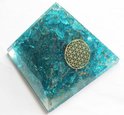 Orgonite Piramide van Blauwe Topaas met Flower of Life (Large) Orgonite Piramide van Blauwe Topaas met Flower of Life (Large)