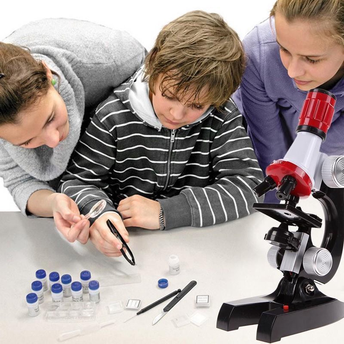 Microscope éducatif zoom 100x-1200x avec lumière LED | bol.com