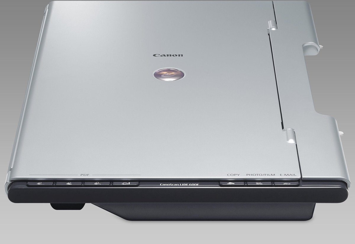 Canon CanoScan LiDE 600F 4800 x 9600 DPI Flatbed scanner