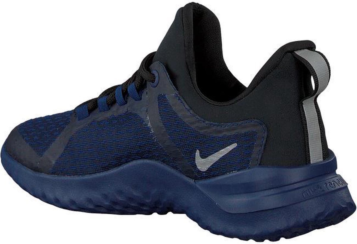 boys nike renew rival