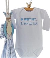 Rompertje jongen tekst liefste baby blauw | Ik weet het, ik ben zo leuk! | Lange mouw | wit blauwe print | maat 50/56  bekendmaking zwangerschap aanstaande baby