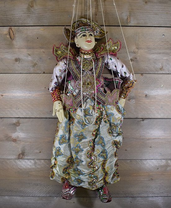 Grote Oosterse Marionet - afkomstig uit Myanmar-Burma - handgemaakt - bladgoud - kraaltjes - lengte zonder touwtjes 76m