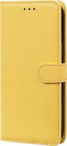 Hoesje geschikt voor OnePlus Nord - Bookcase - Koord - Pasjeshouder - Portemonnee - Camerabescherming - Kunstleer - Geel