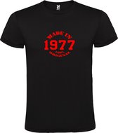 Zwart T-Shirt met “Made in 1977 / 100% Original “ Afbeelding Rood Size M