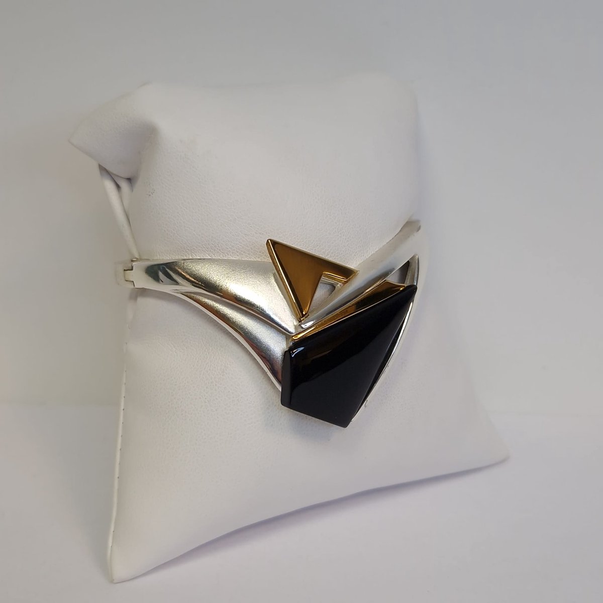 Zilveren armband - bangle - onyx - verguld - 925dz - kado - uitverkoop Juwelier Verlinden St. Hubert - van €548,= voor €369,=