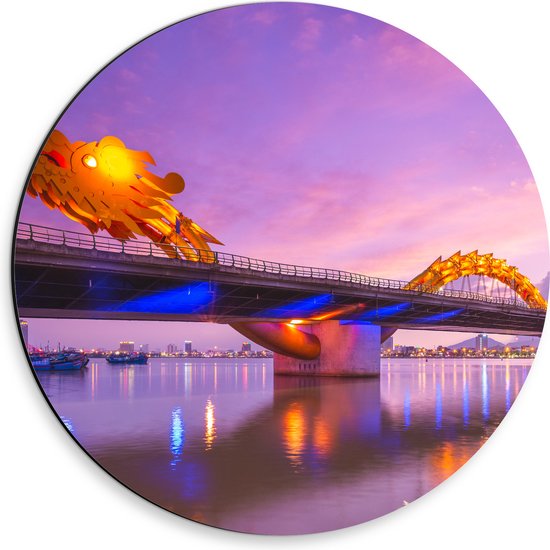 Dibond Muurcirkel - Paarse Lucht boven Verlichte Dragon brug in Da Nang, Vietnam - 30x30 cm Foto op Aluminium Muurcirkel (met ophangsysteem)