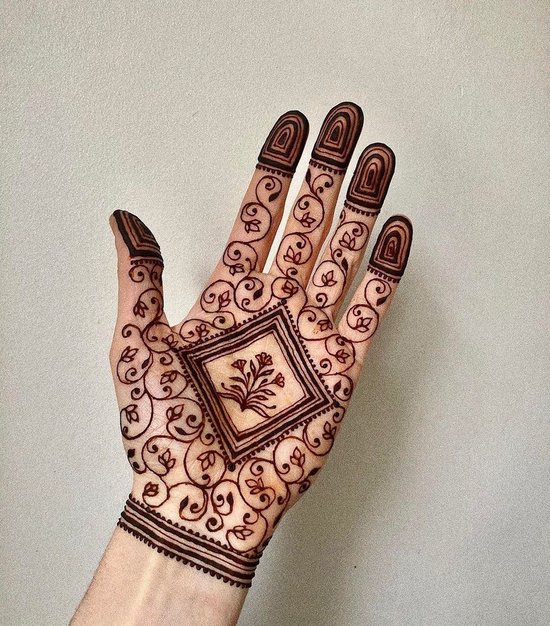 Mittal - Henna - 5 stuks - Henna cones - Neptattoe - Mehndi - Henna pasta - Bevat natuurlijke ingrediënten - Natuurlijk - Tijdelijke Tatoeage - Festival Tattoe - Zomer feest tatoeage's - Festival Tattoo - Neptattoo - Henna Tattoo inkt pasta 5 Tubes