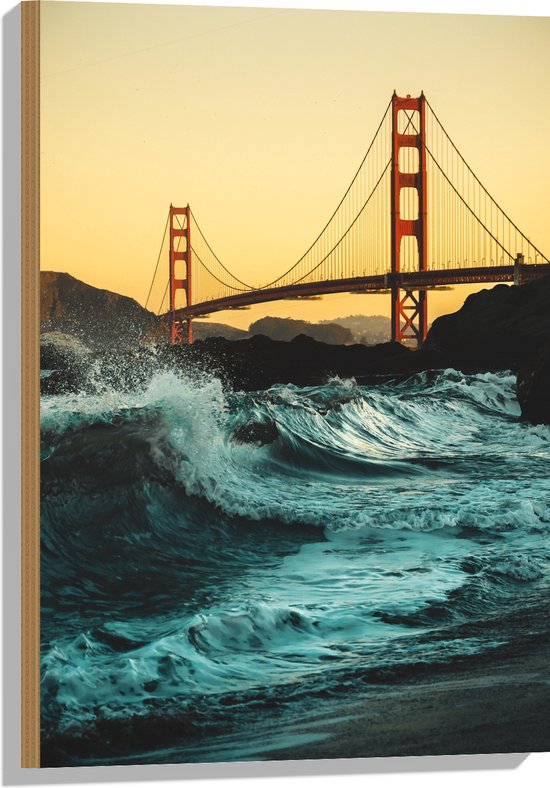 WallClassics - Hout - Wilde Zee bij Golden Gate Bridge in San Francisco - 50x75 cm - 9 mm dik - Foto op Hout (Met Ophangsysteem)