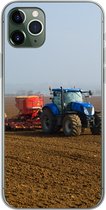 Geschikt voor iPhone 11 Pro Max hoesje - Tractor - Blauw - Mist - Siliconen Telefoonhoesje