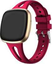 Strap-it Luxe siliconen bandje - geschikt voor Fitbit Versa 3 / Versa 4 / Sense / Sense 2- rose rood - Maat: Maat S