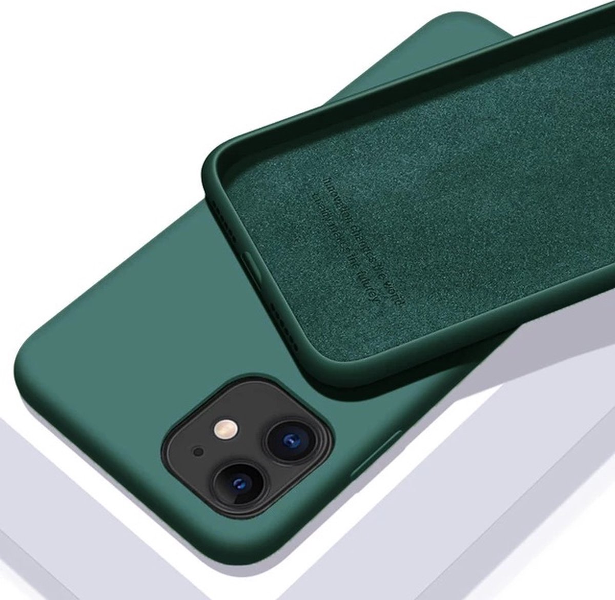 Apple iPhone 13 Telefoonhoesje Donker Groen - Siliconen - Mat - Bumper - Shockproof - Softcase