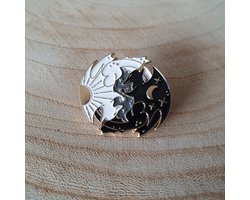 foto van Enamel pin, kleding pin, broche, verzamelen, draken