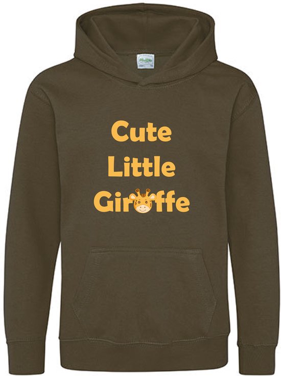 Pixeline Hoodie Cute Little Giraffe olive 7-8 jaar - Giraffe - Pixeline - Trui - Stoer - Dier - Kinderkleding - Hoodie - Dierenprint - Animal - Kleding