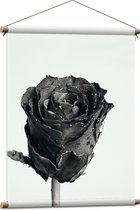 Textielposter - Druppels op Roos (Zwart-wit) - 60x80 cm Foto op Textiel