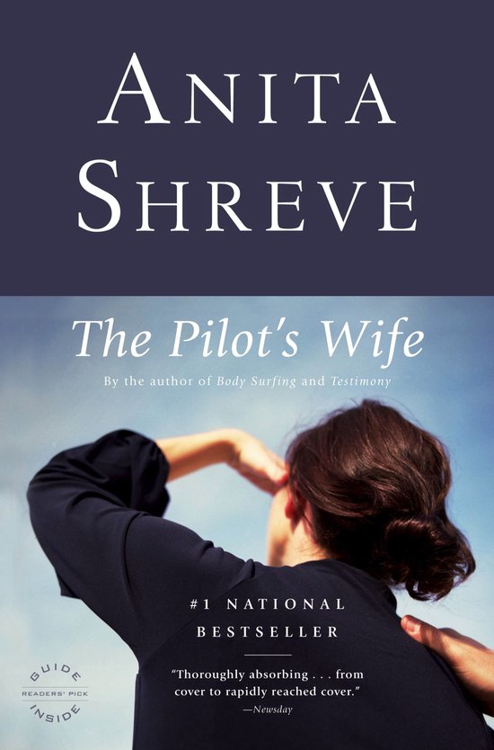 Boekcover van "The Pilot's Wife" van Anita Shreve. Een vrouw kijkt naar de horizon. Een best-seller.