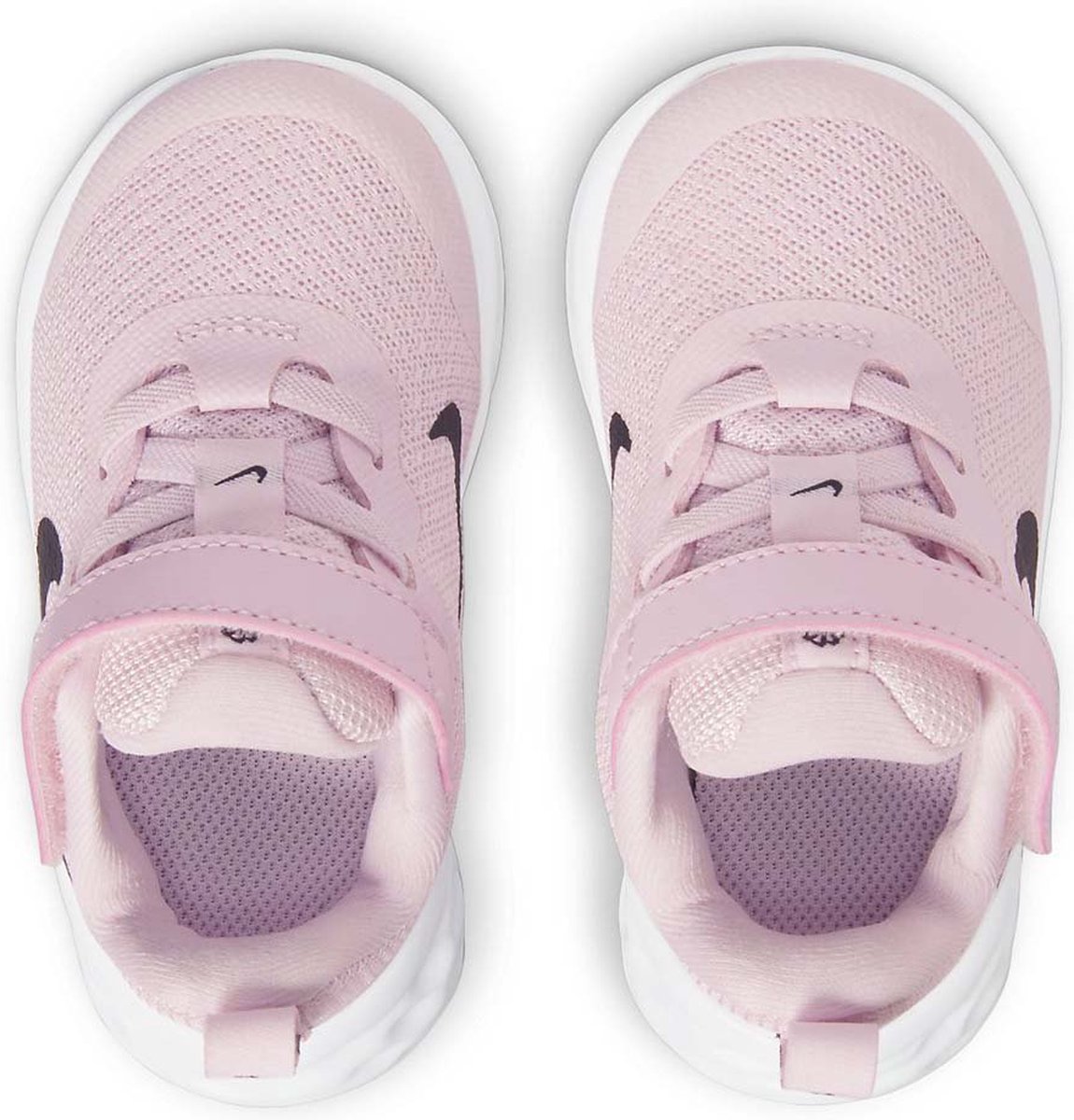 BASKET JUNIOR FILLE NOIR ROSE NIKE REVOLUTION 