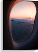 WallClassics - Canvas - Uitzicht vanuit een Vliegtuig Raam op Land bij Zonsondergang - 40x60 cm Foto op Canvas Schilderij (Wanddecoratie op Canvas)