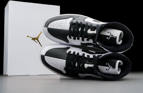 Nike Air Jordan 1 Mid Split Black White (W) - Sneakers - Unisex