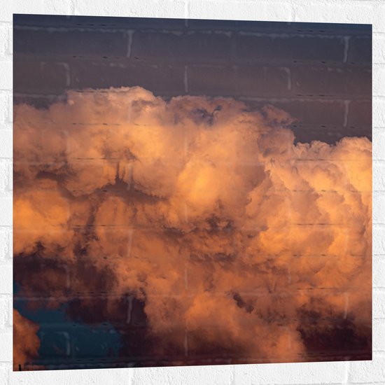 WallClassics - Muursticker - Zachte Wolken door Donkere Lucht - 80x80 cm Foto op Muursticker