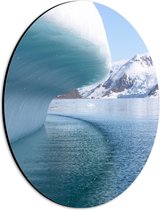 WallClassics - Dibond Ovaal - IJsbergen boven het Water - 21x28 cm Foto op Ovaal (Met Ophangsysteem)