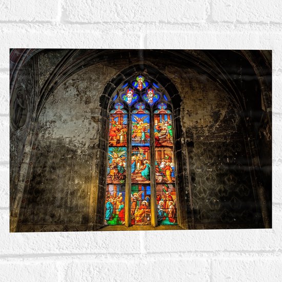 WallClassics - Muursticker - Glas-in-lood Raam in de Notre-Dame Kerk - 40x30 cm Foto op Muursticker