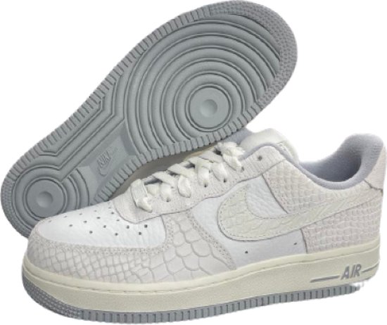 Nike Wmns Air Force 1 '07 White Python
