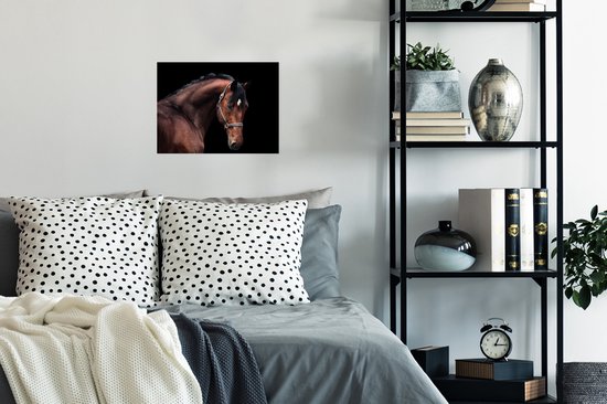 Portrait du côté d'un cheval sur fond noir Poster papier 40x30 cm - petit - Tirage photo sur Poster (décoration murale salon / chambre) / Poster Animaux de la ferme