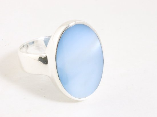 Ovale hoogglans zilveren ring met blauwe schelp - maat 19.5