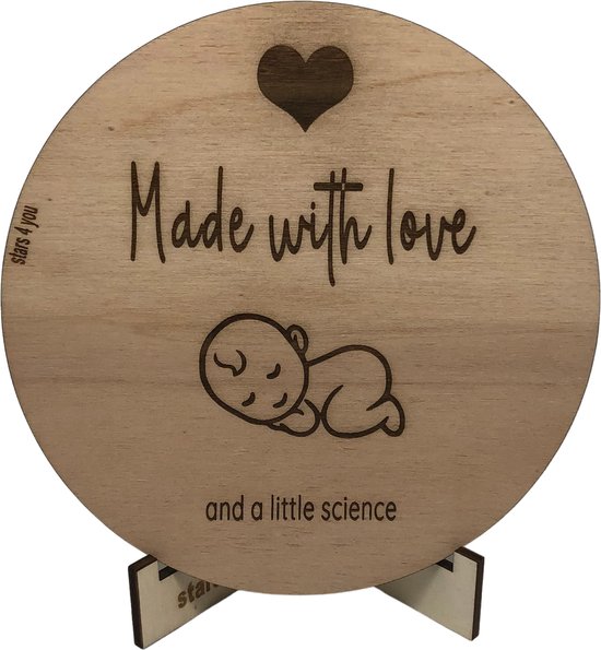 Tekstbord made with love | aankondiging zwangerschap | baby | baby op komst | zwanger | cadeau voor zwangerschap | bekendmaking | kraamkado | pregnancy announcement