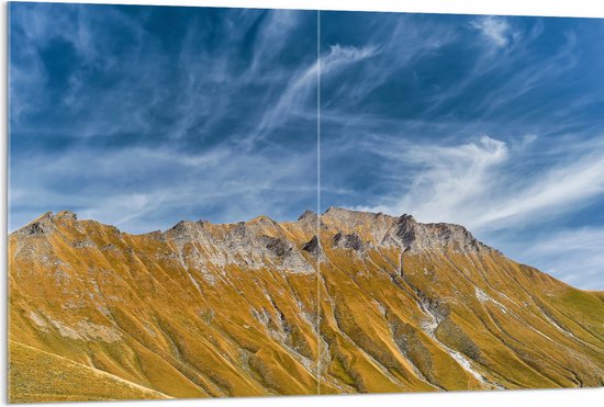 Acrylglas - Schapen Wolken boven Stijle Berg - 120x80 cm Foto op Acrylglas (Wanddecoratie op Acrylaat)
