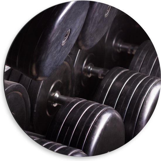 Dibond Muurcirkel - Foto van Rek Vol Dumbells in Sportschool - 50x50 cm Foto op Aluminium Muurcirkel (met ophangsysteem)