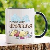 Winnie the Pooh Never Stop Dreaming mok - Mok met tekst - Grappige mok - Verjaardag cadeau - Cadeau voor man - Cadeau voor vrouw - Cadeau voor haar - Cadeau voor hem - Grappige cadeau - Thee glazen - Valentijn cadeautjes - Koffiekopjes