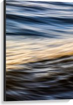 WallClassics - Canvas  - Zachte Golven in Water - 60x90 cm Foto op Canvas Schilderij (Wanddecoratie op Canvas)