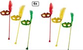 6x Carnaval oogmasker op stok rood geel groen 25cm x 10cm - Carnaval venetie thema feest festival party fun
