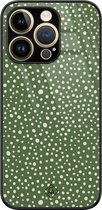 Casimoda® hoesje - Geschikt voor iPhone 14 Pro Max - Green Dots - Luxe Hard Case Zwart - Backcover telefoonhoesje - Groen