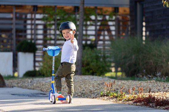 Smoby 750909 Spidey Scooter Scooter by Smoby with 3 Wheels iHeight Adjustable Handlebar Sturdy Metal Frame from 3 Years