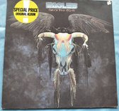 Eagles – One Of These Nights (1976) LP heeft een paar haarlijntjes