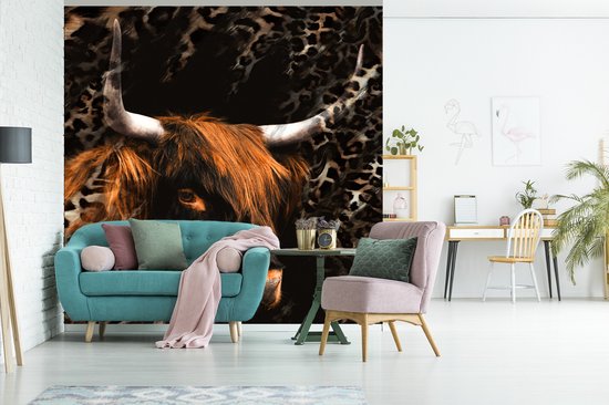 Behang - Fotobehang Schotse hooglander - Panterprint - Design - Breedte 300 cm x hoogte 300 cm