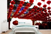 Behang - Fotobehang Rode lampionnen in Beijing - Breedte 600 cm x hoogte 400 cm